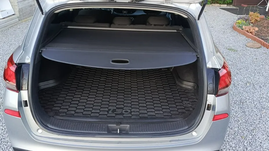HYUNDAI i30 -