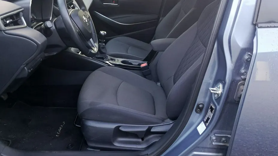TOYOTA Corolla -