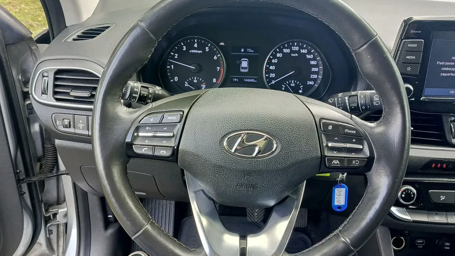 HYUNDAI i30 -