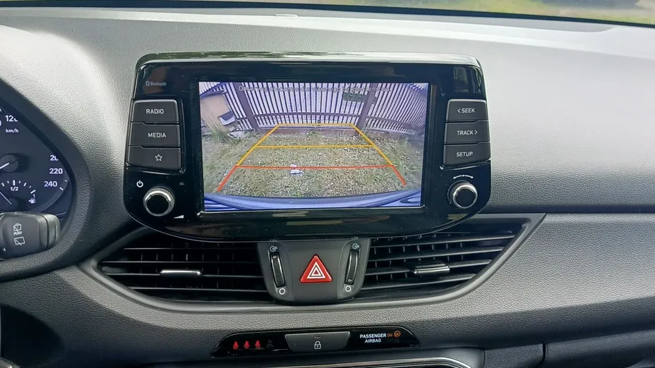 HYUNDAI i30 -
