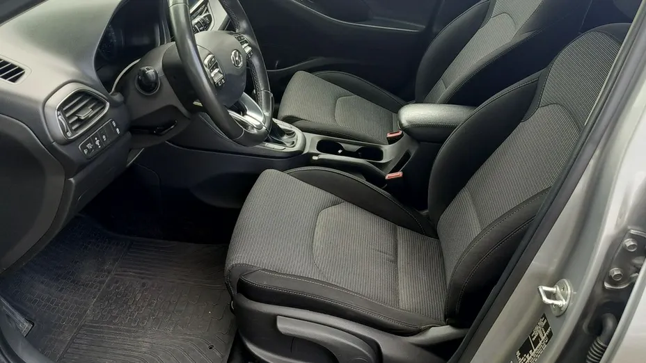 HYUNDAI i30 -