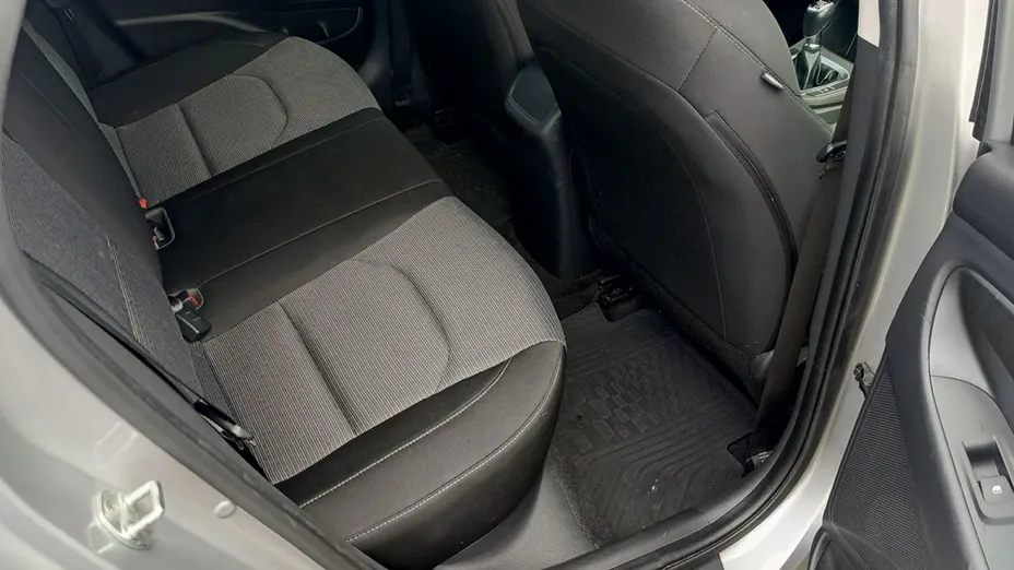 HYUNDAI i30 -