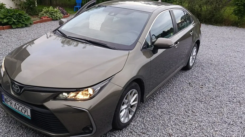 TOYOTA Corolla -