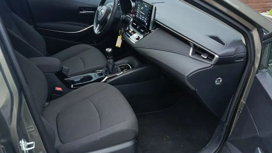 TOYOTA Corolla -