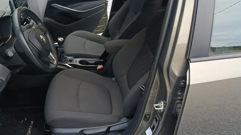 TOYOTA Corolla -