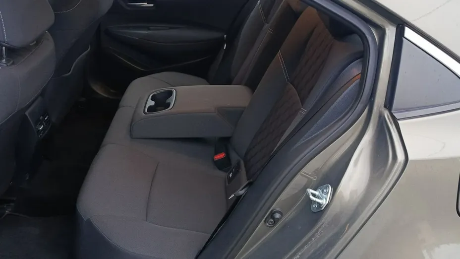 TOYOTA Corolla -