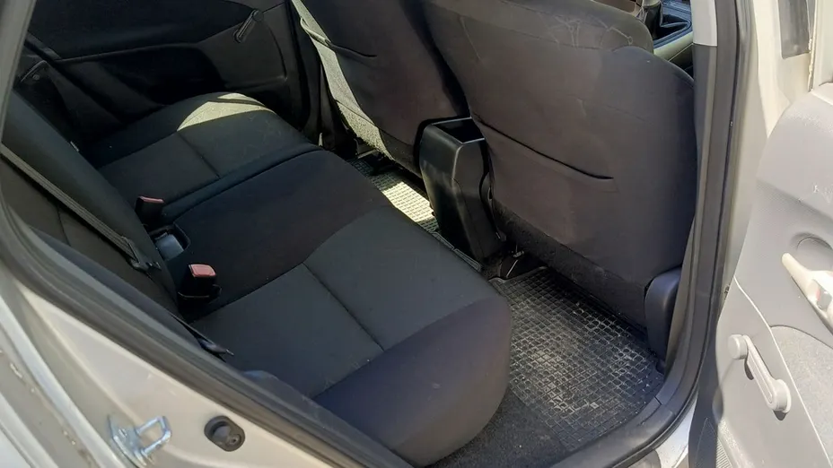 TOYOTA Auris -