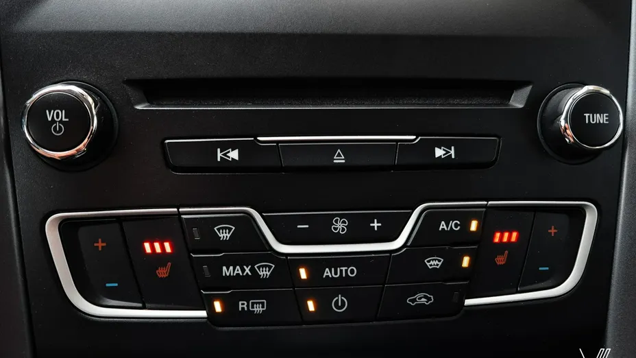 FORD Mondeo -