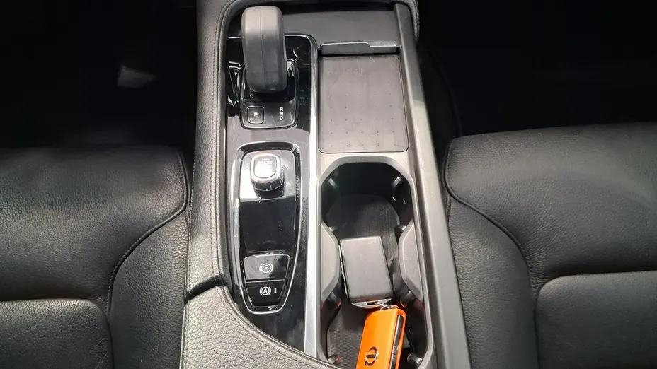 VOLVO S90 -