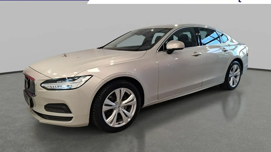 VOLVO S90 -