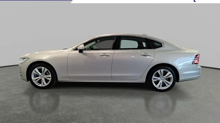 VOLVO S90 -