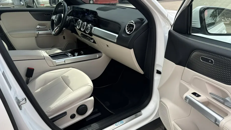MERCEDES-BENZ EQB -