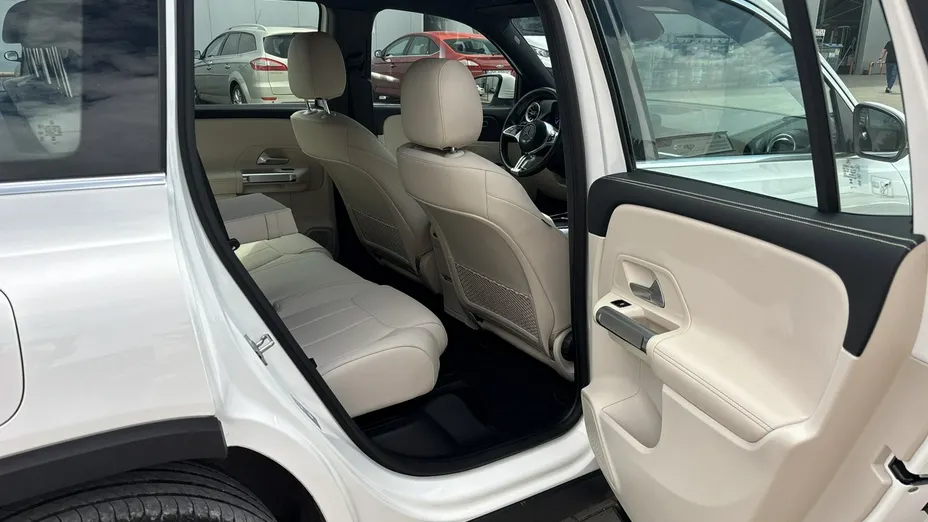 MERCEDES-BENZ EQB -