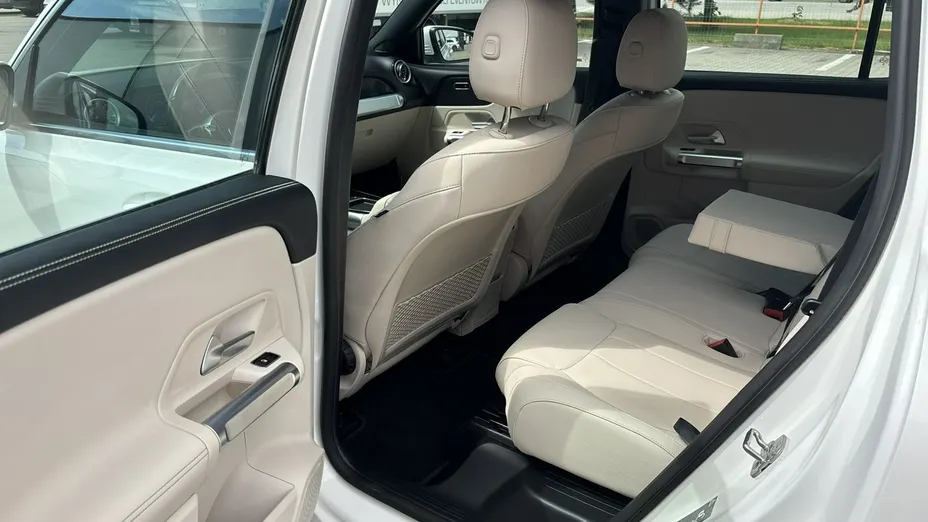 MERCEDES-BENZ EQB -
