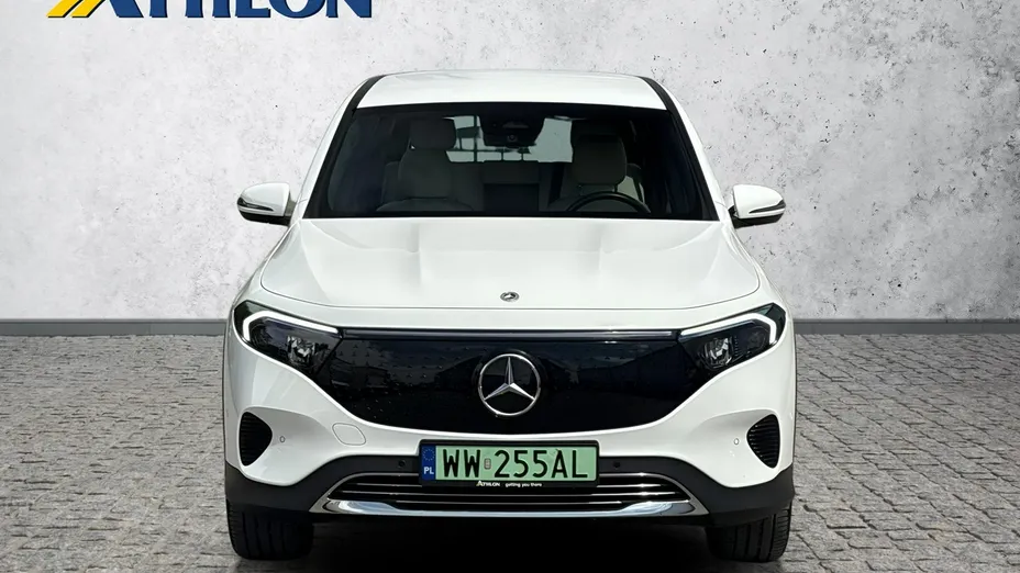 MERCEDES-BENZ EQB -