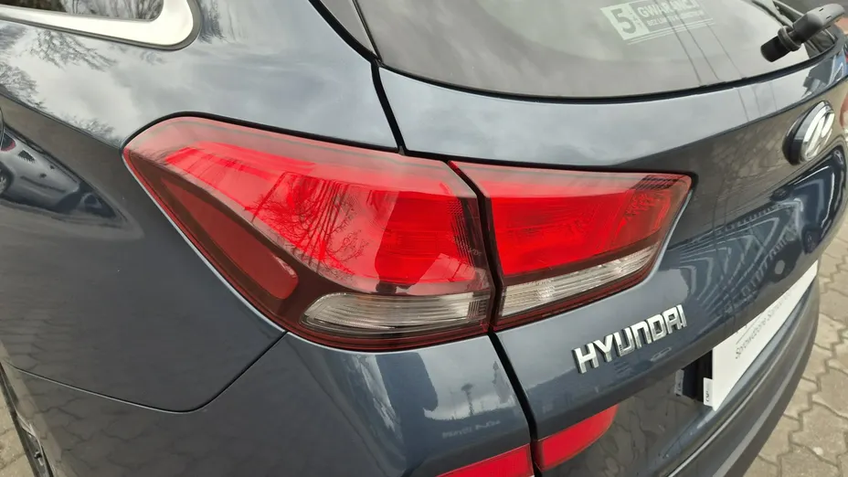 HYUNDAI i30 -