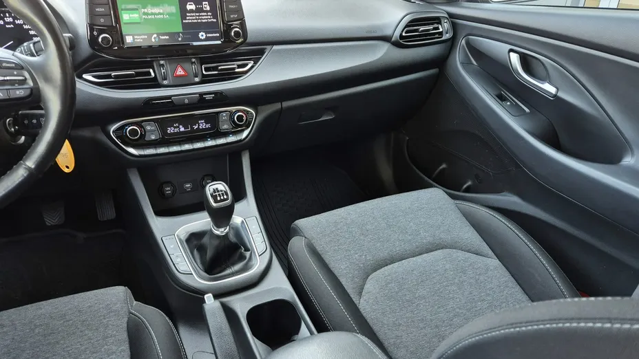 HYUNDAI i30 -