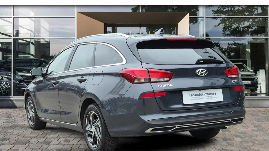 HYUNDAI i30 -