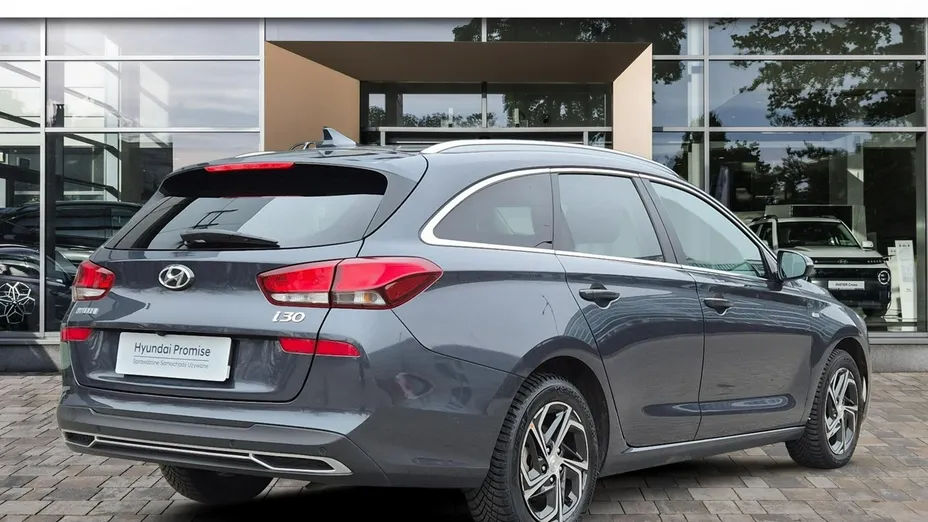 HYUNDAI i30 -
