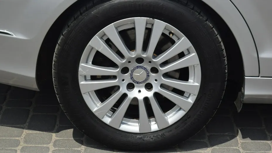 MERCEDES-BENZ C Klasa -