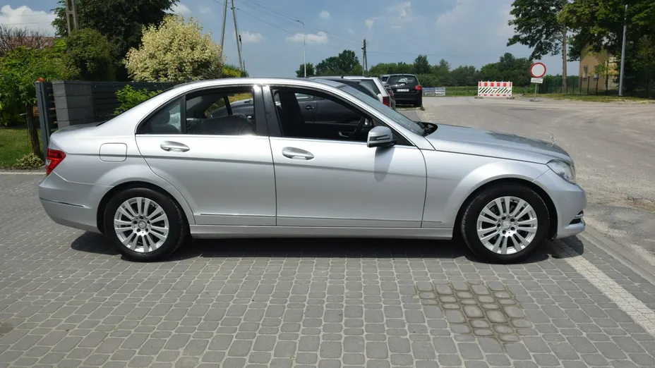 MERCEDES-BENZ C Klasa -