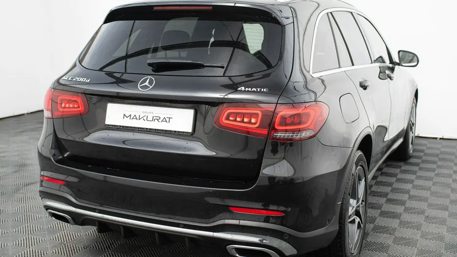 MERCEDES-BENZ GLC -