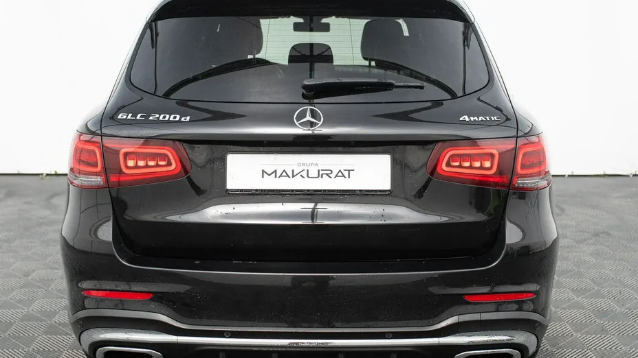 MERCEDES-BENZ GLC -