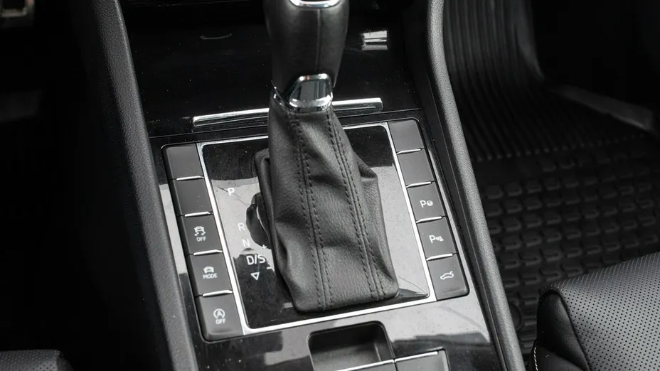 SKODA Superb -