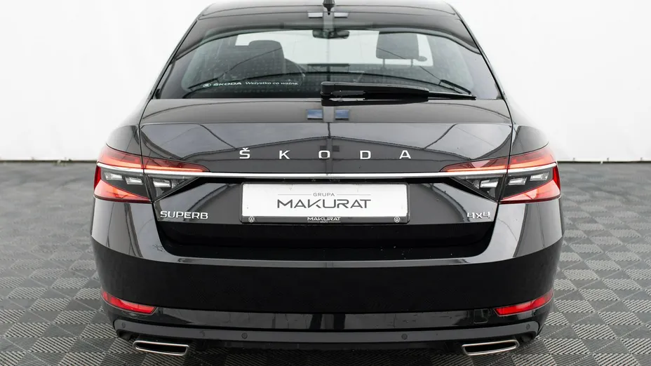 SKODA Superb -