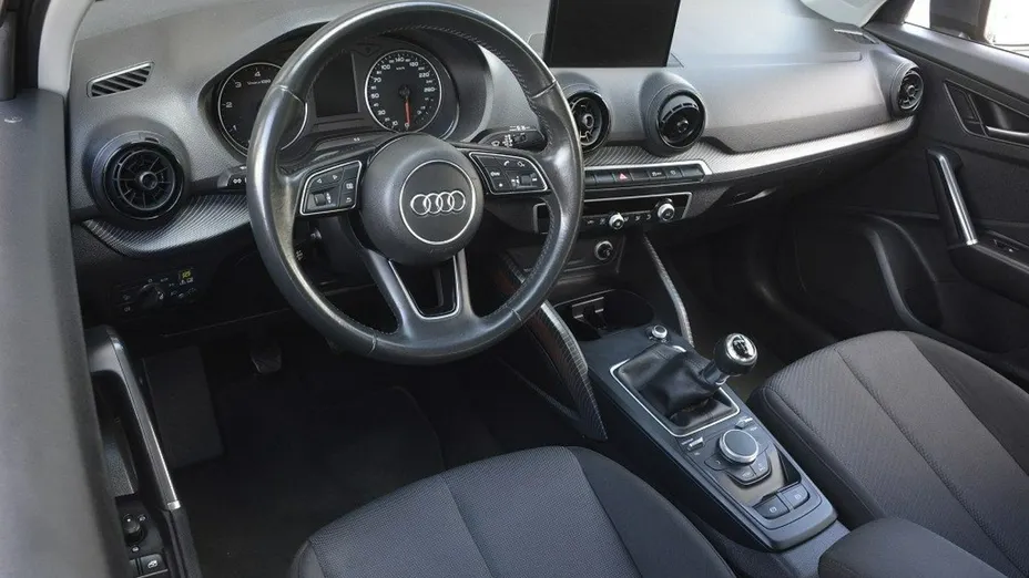 AUDI Q2 -