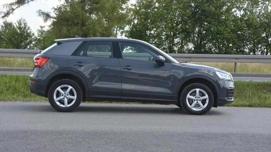 AUDI Q2 -