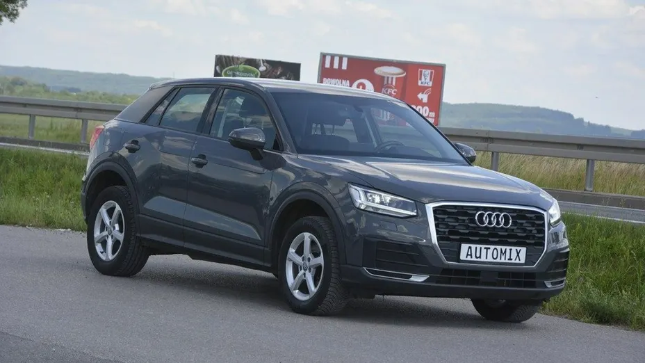 AUDI Q2 -