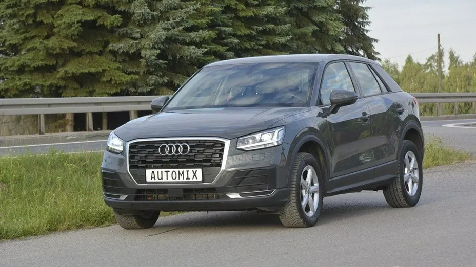 AUDI Q2 -