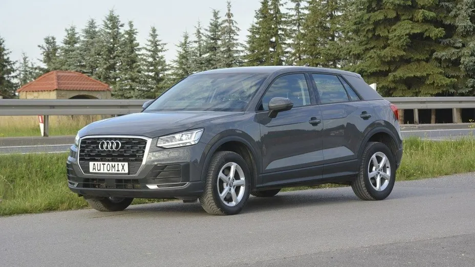 AUDI Q2 -