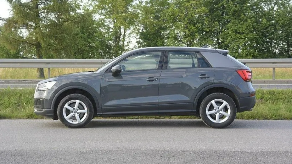 AUDI Q2 -