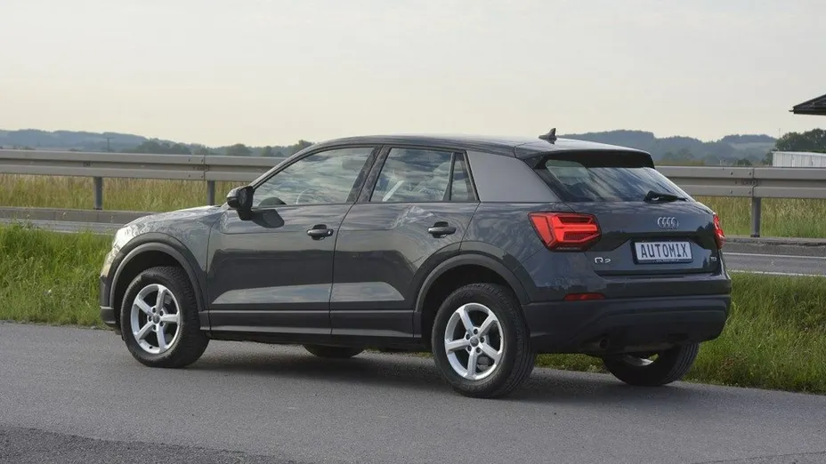 AUDI Q2 -