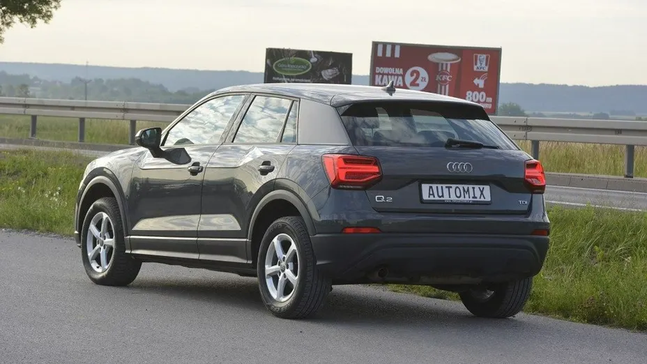 AUDI Q2 -