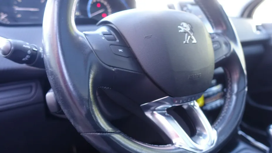 PEUGEOT 2008 -