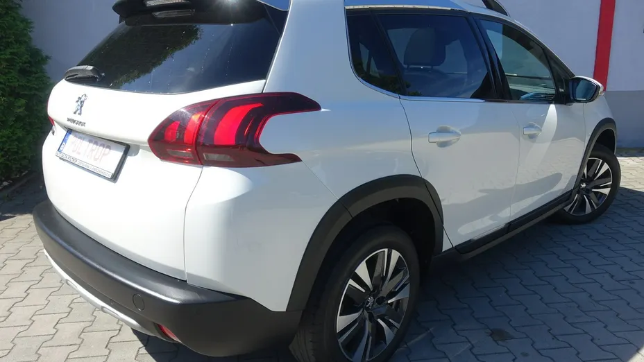 PEUGEOT 2008 -