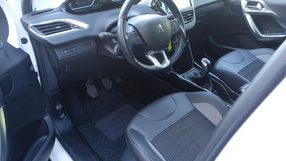 PEUGEOT 2008 -