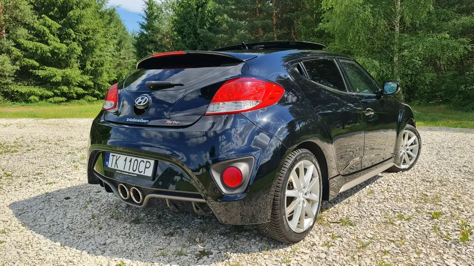 HYUNDAI Veloster -