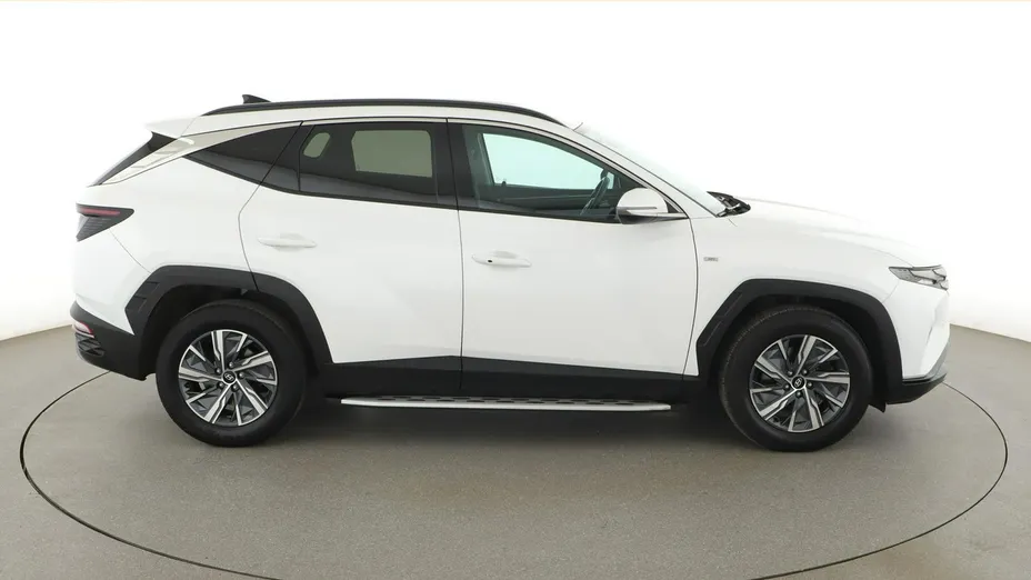 HYUNDAI Tucson -