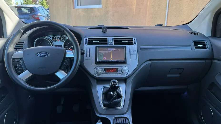 FORD Kuga -