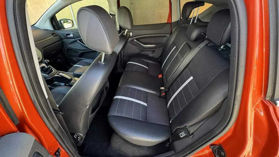 FORD Kuga -