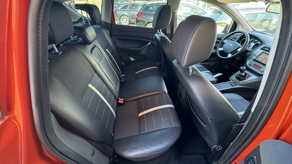 FORD Kuga -