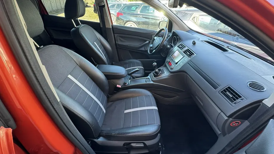 FORD Kuga -