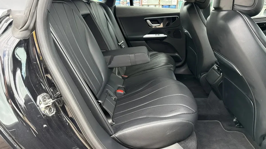 MERCEDES-BENZ EQE -