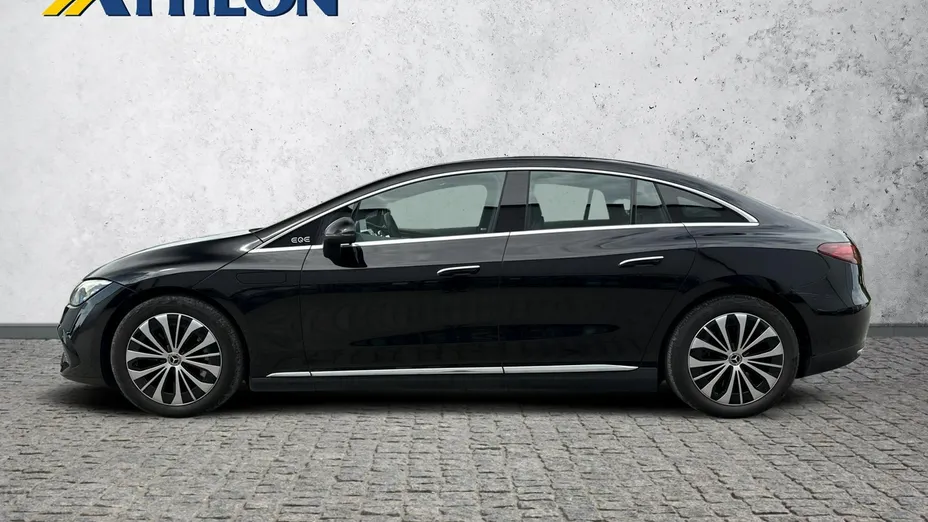 MERCEDES-BENZ EQE -