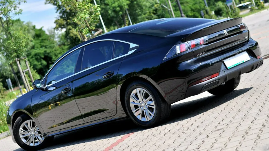 PEUGEOT 508 -