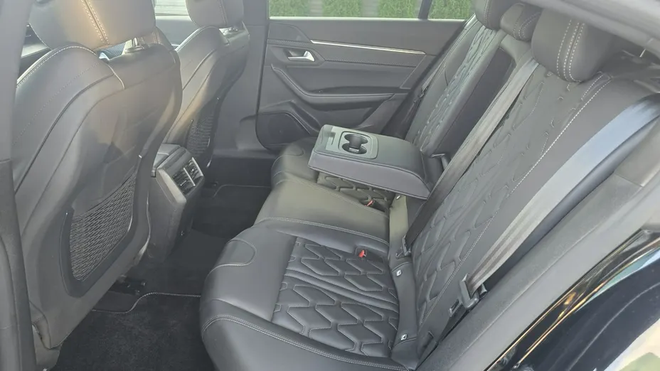 PEUGEOT 508 -
